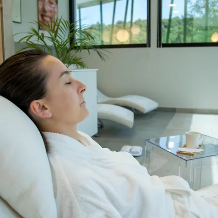 Eau Thermale L'hotel Hotel Avene