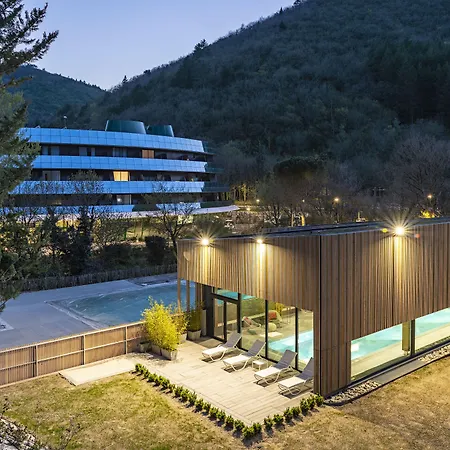 Eau Thermale L'hotel 4*