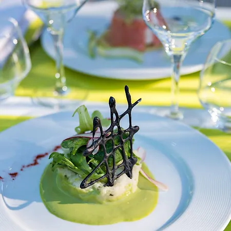 Eau Thermale L'hotel 4*