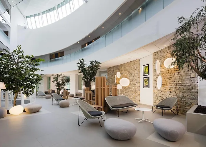 Eau Thermale L'hotel 4* Avene