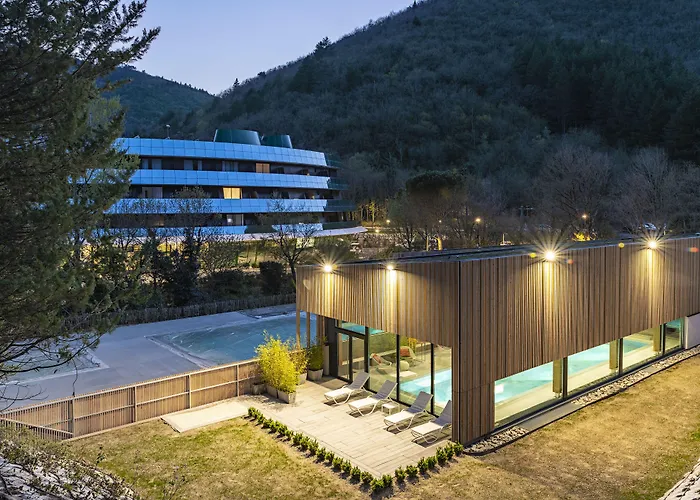 Eau Thermale L'hotel 4*